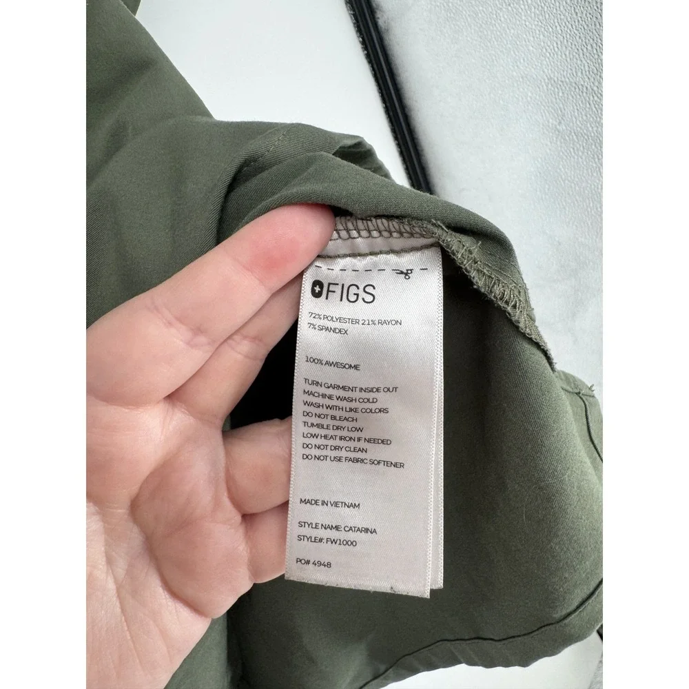 FIGS One Pocket Catarina Scrub Top Women Small Olive Forrest Moss Green T Shirt